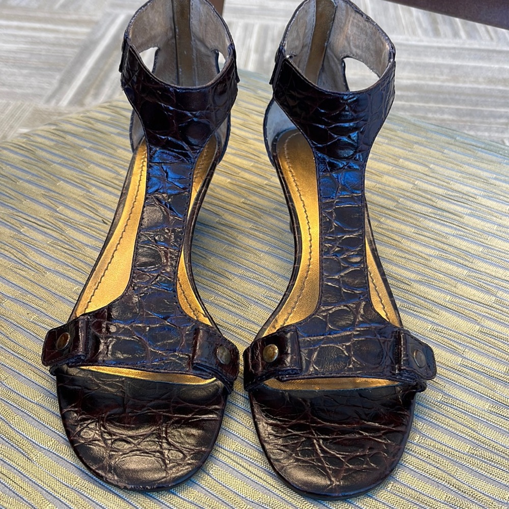 Brown faux croc with back zipper sandal